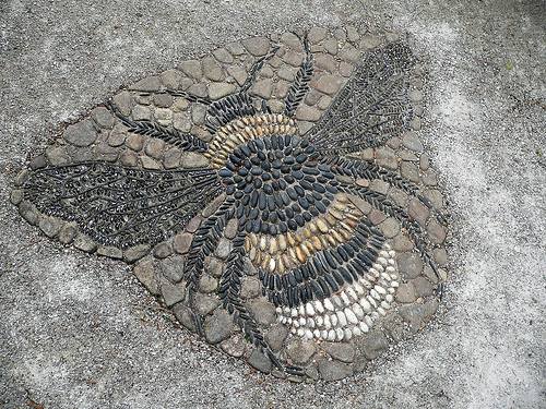 PicPost: Bee mosaic
