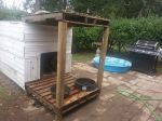 pallet dog house