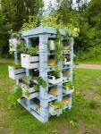 pallets and crates&nbsp;planter