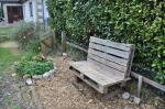 Beautiful-mikes-pallet-garden-bench